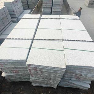 四平芝麻白毛板，石材毛板