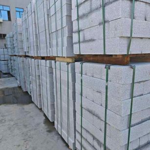 四平芝麻白路牙石，路侧石