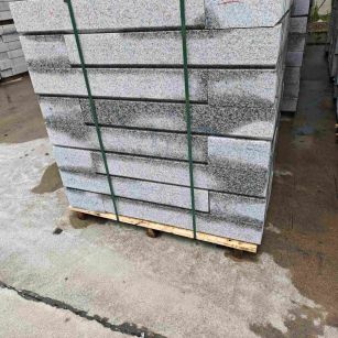 四平芙蓉白路牙石，马路牙子