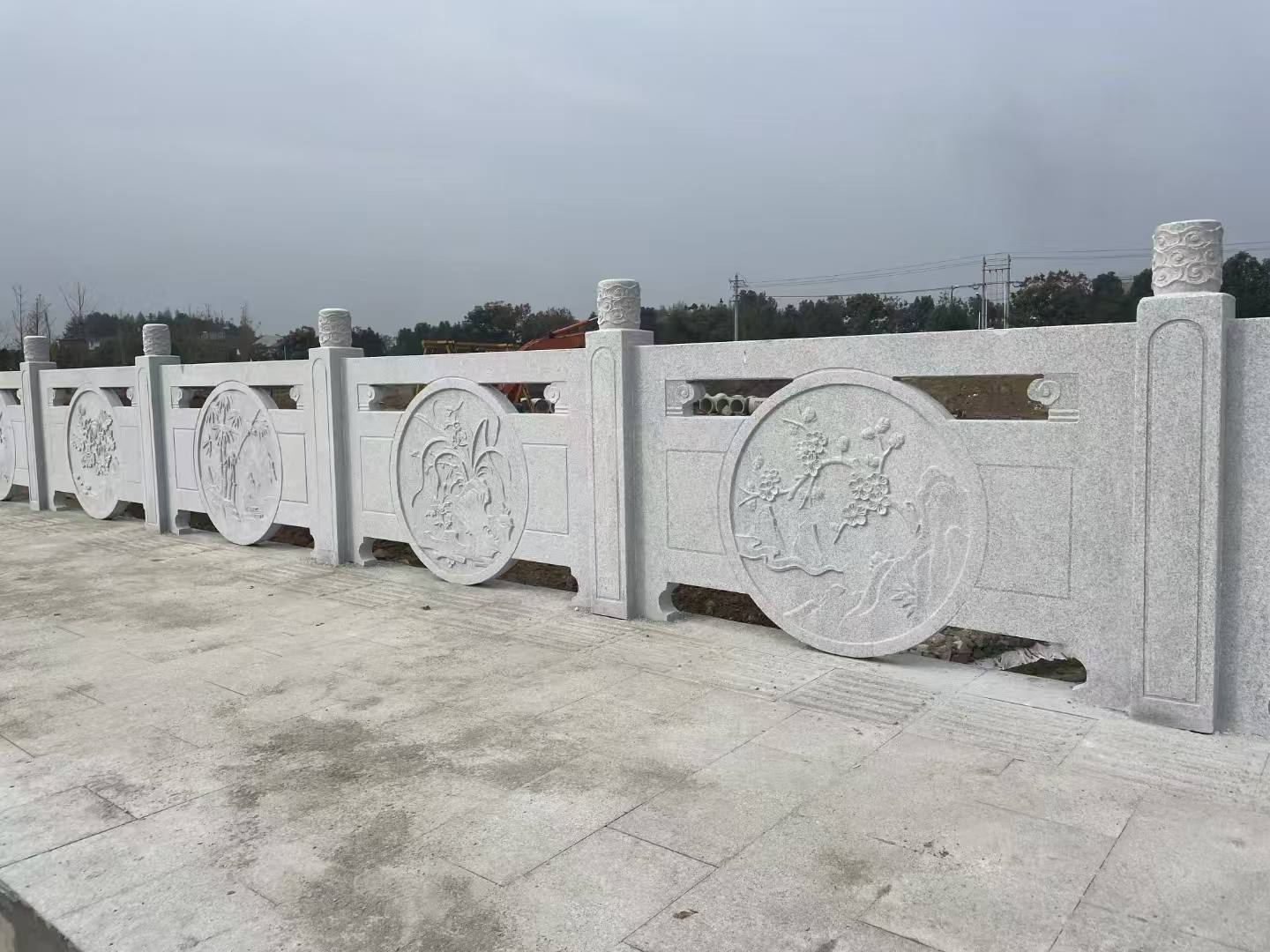 四平芝麻白河道栏杆 石材栏杆