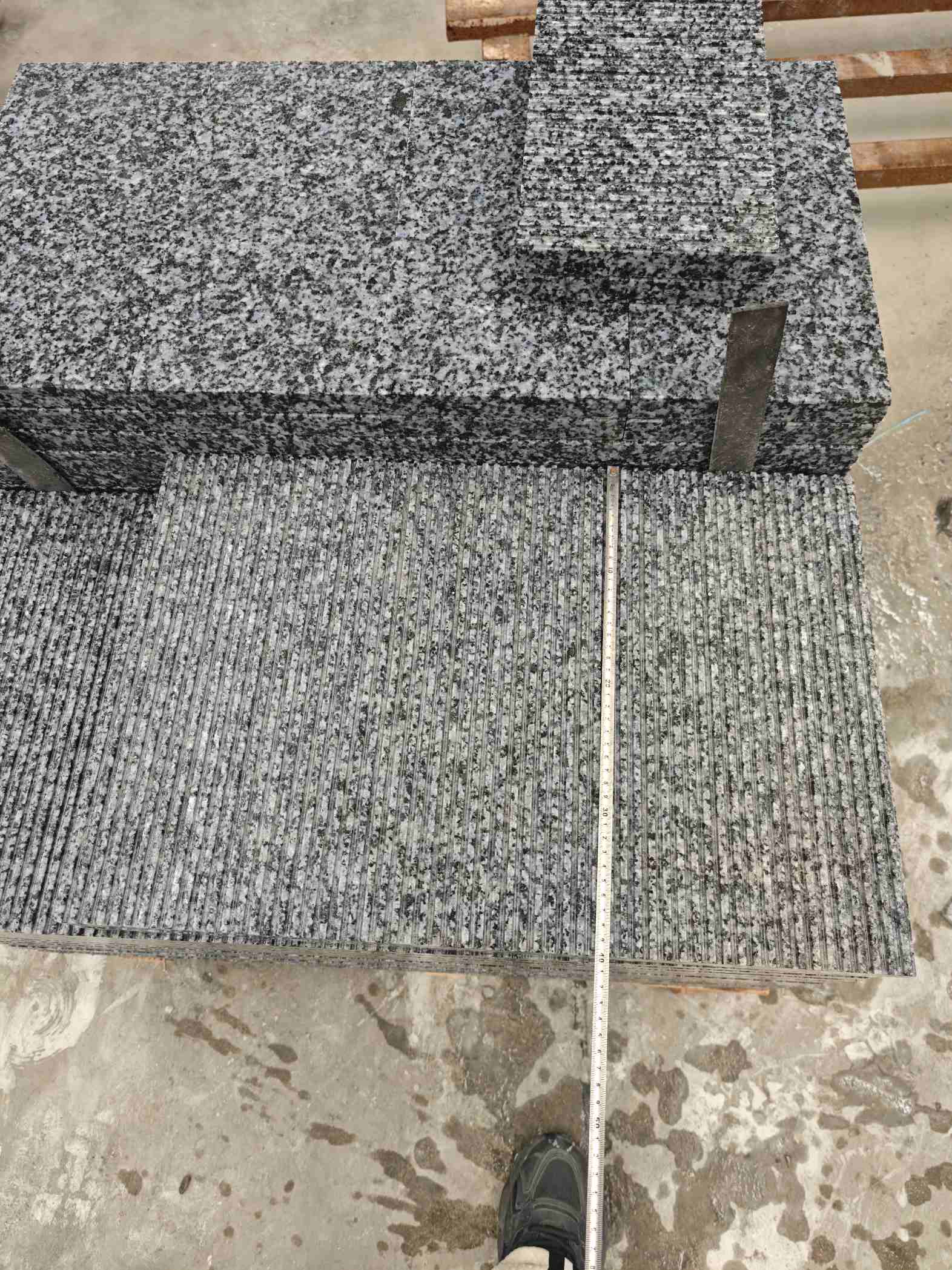 四平芝麻黑拉丝面